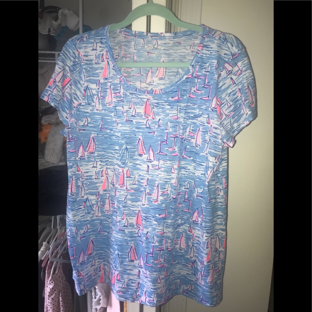 Lilly Pulitzer t-shirt! 2021 in boatylicous!